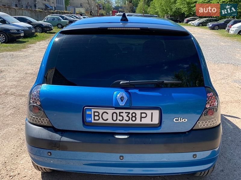 Хэтчбек Renault Clio 2003 в Львове