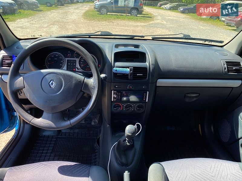 Хэтчбек Renault Clio 2003 в Львове