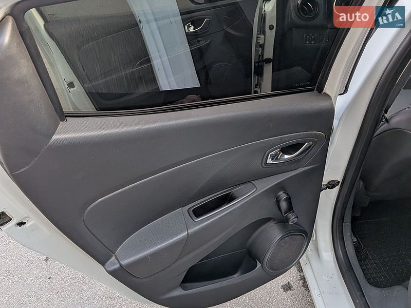 Хэтчбек Renault Clio 2013 в Днепре