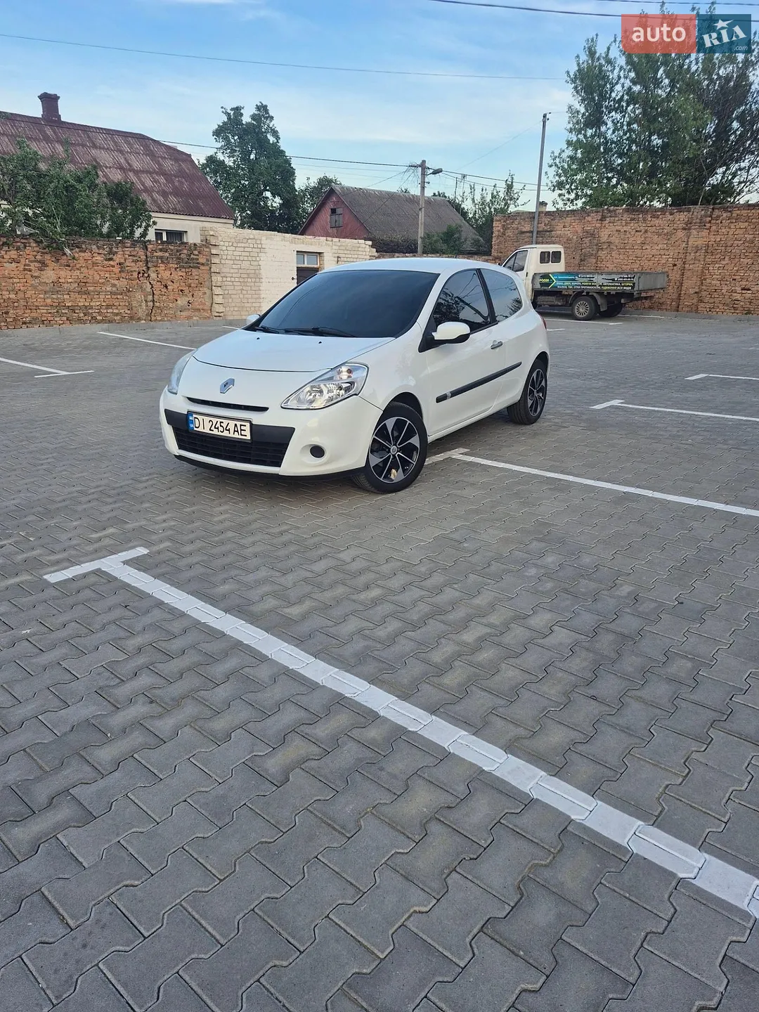 2010 Renault Clio - мініатюра 2