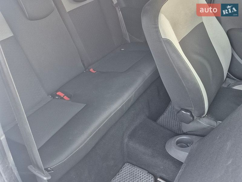 Хэтчбек Renault Clio 2010 в Дубно