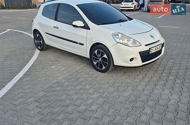 Хэтчбек Renault Clio 2010 в Дубно