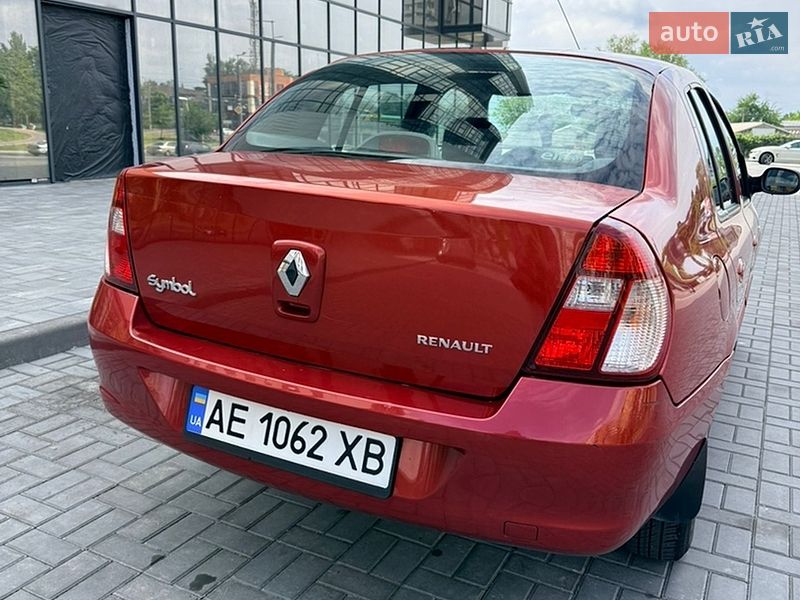 Седан Renault Clio 2007 в Днепре
