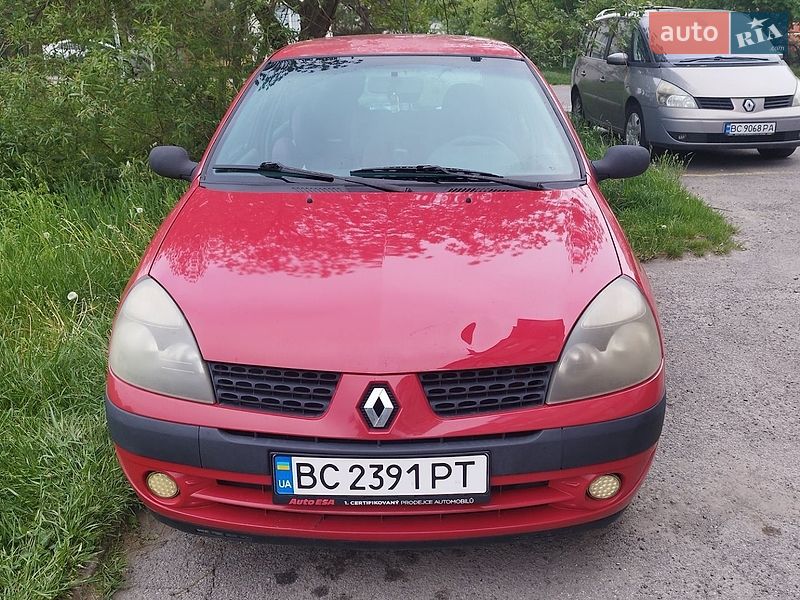 Хэтчбек Renault Clio 2002 в Винниках