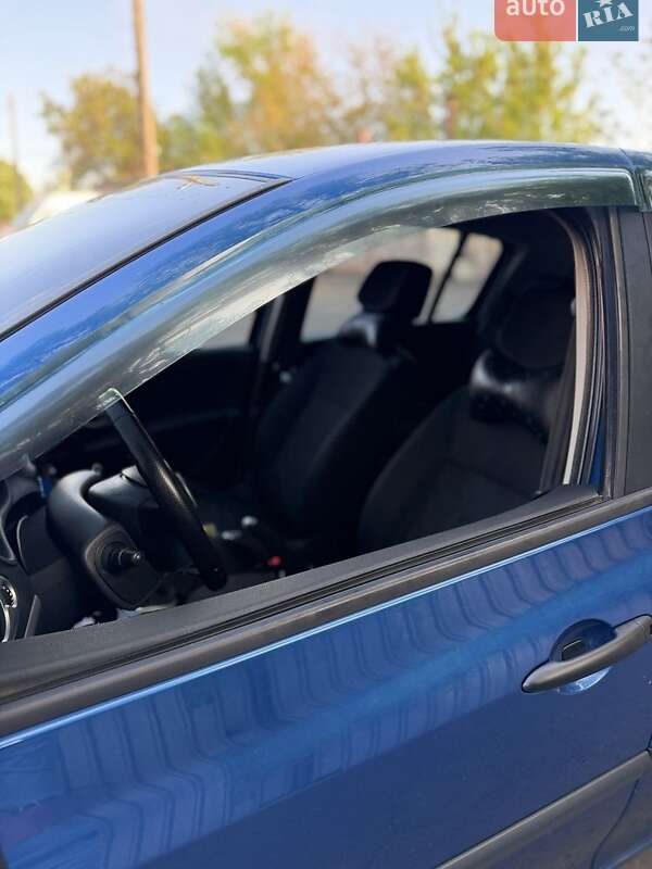 Хетчбек Renault Clio 2007 в Кривому Розі фото 8 Хетчбек Renault Clio 2007 в Кривому Розі
