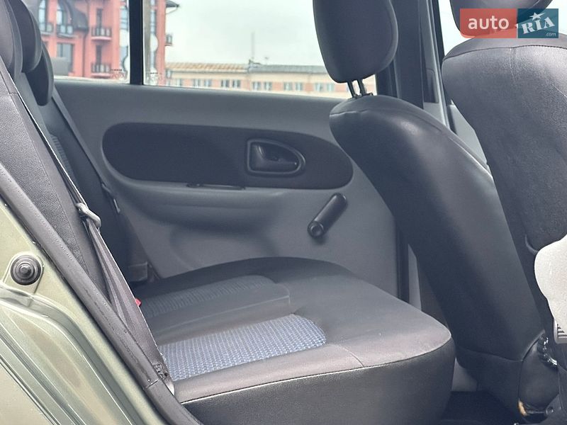 Седан Renault Clio 2007 в Дрогобичі