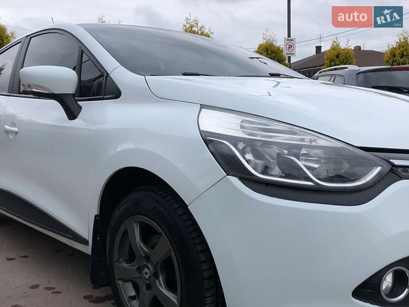Хетчбек Renault Clio 2015 в Долині