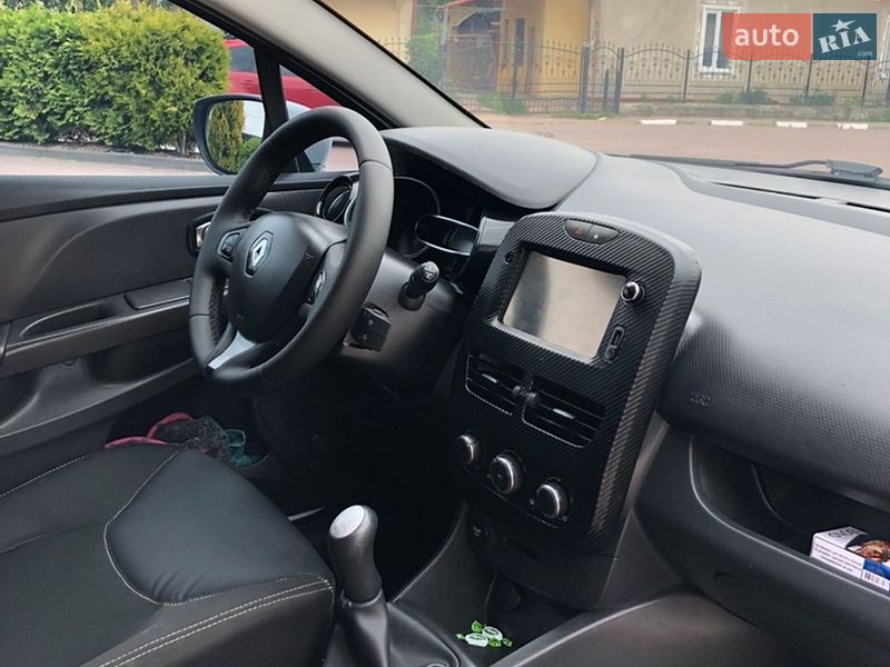 Хетчбек Renault Clio 2015 в Долині
