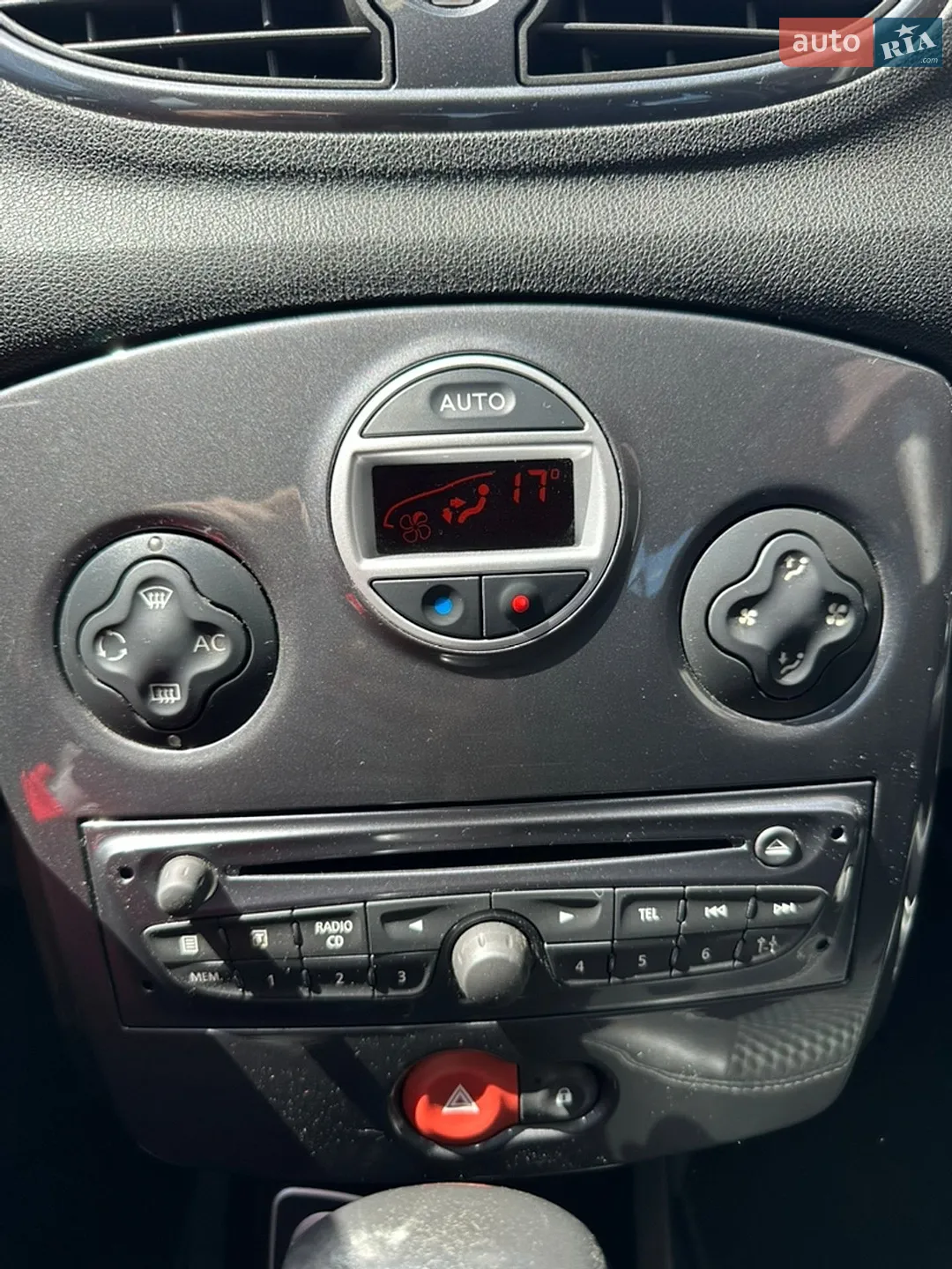 2011 Renault Clio - мініатюра 37