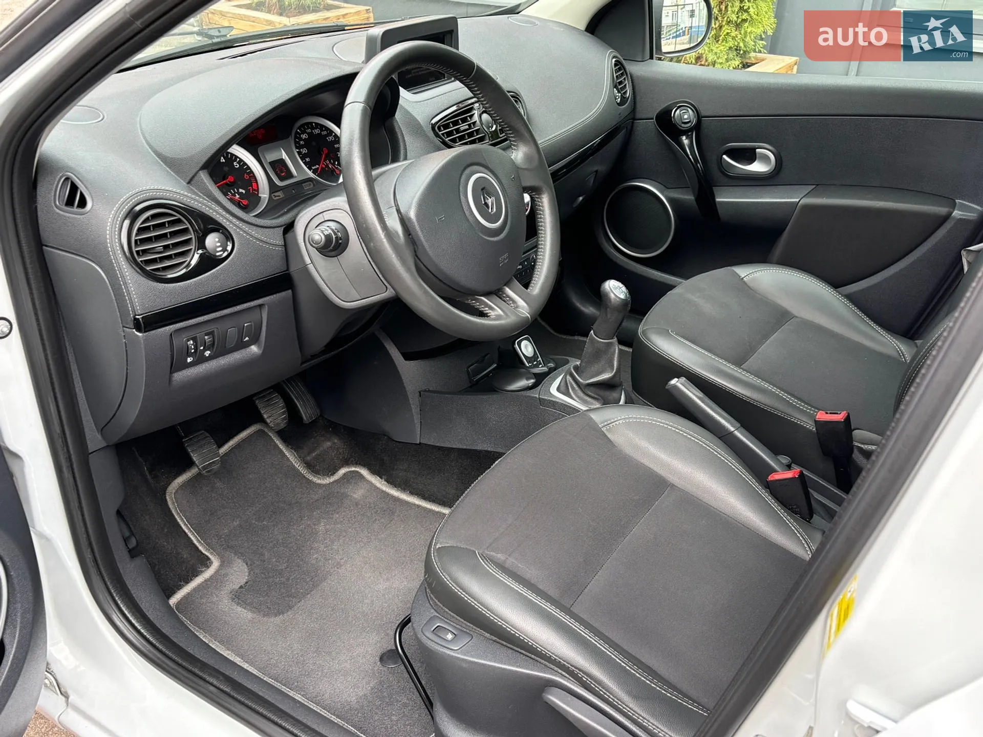 2011 Renault Clio - мініатюра 31