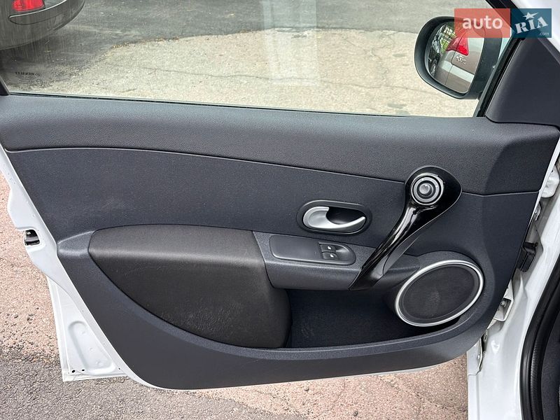 Універсал Renault Clio 2011 в Житомирі фото 37 Універсал Renault Clio 2011 в Житомирі