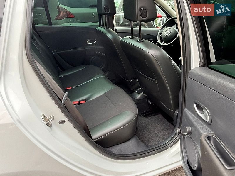 Універсал Renault Clio 2011 в Житомирі фото 59 Універсал Renault Clio 2011 в Житомирі