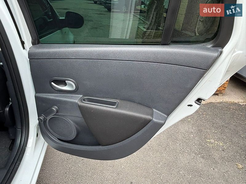 Універсал Renault Clio 2011 в Житомирі фото 60 Універсал Renault Clio 2011 в Житомирі
