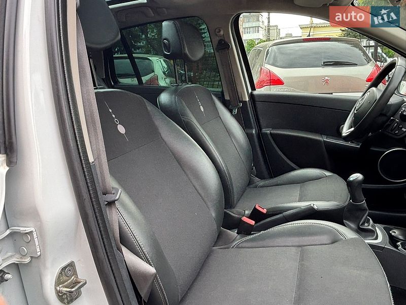 Універсал Renault Clio 2011 в Житомирі фото 67 Універсал Renault Clio 2011 в Житомирі