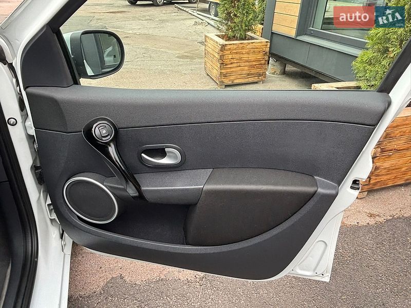 Універсал Renault Clio 2011 в Житомирі фото 70 Універсал Renault Clio 2011 в Житомирі