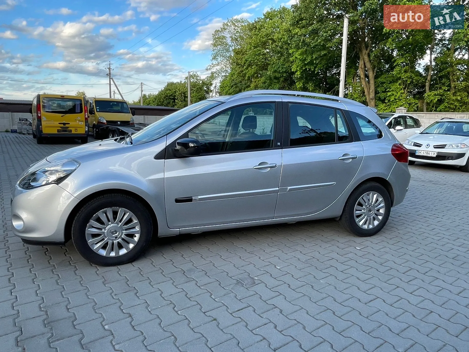 2010 Renault Clio - мініатюра 8
