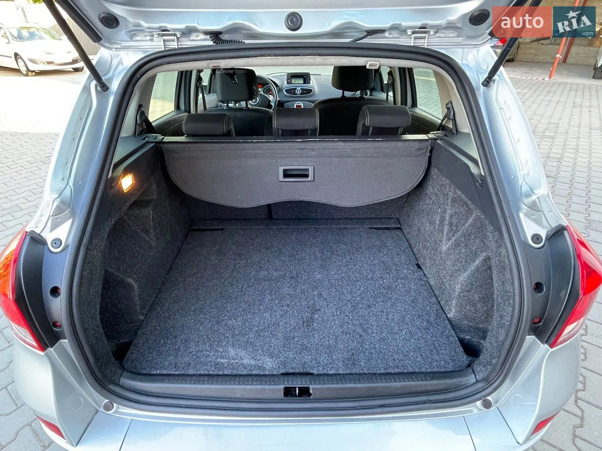 2010 Renault Clio - мініатюра 25