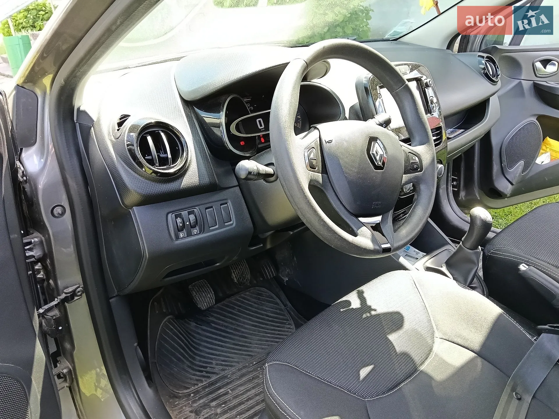 2015 Renault Clio - мініатюра 10