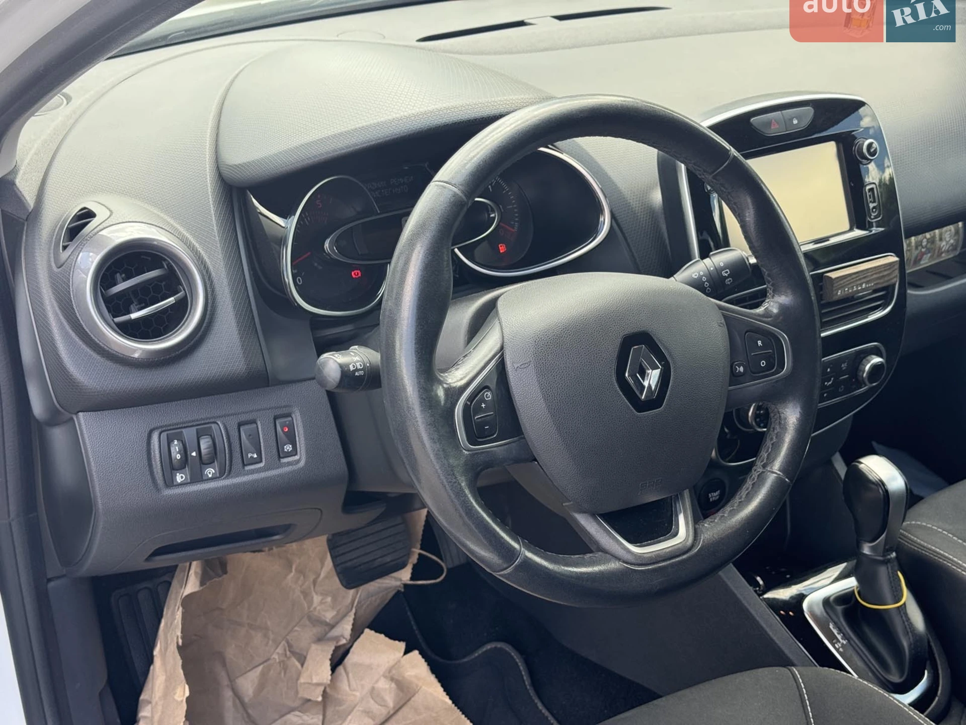 2017 Renault Clio - мініатюра 18