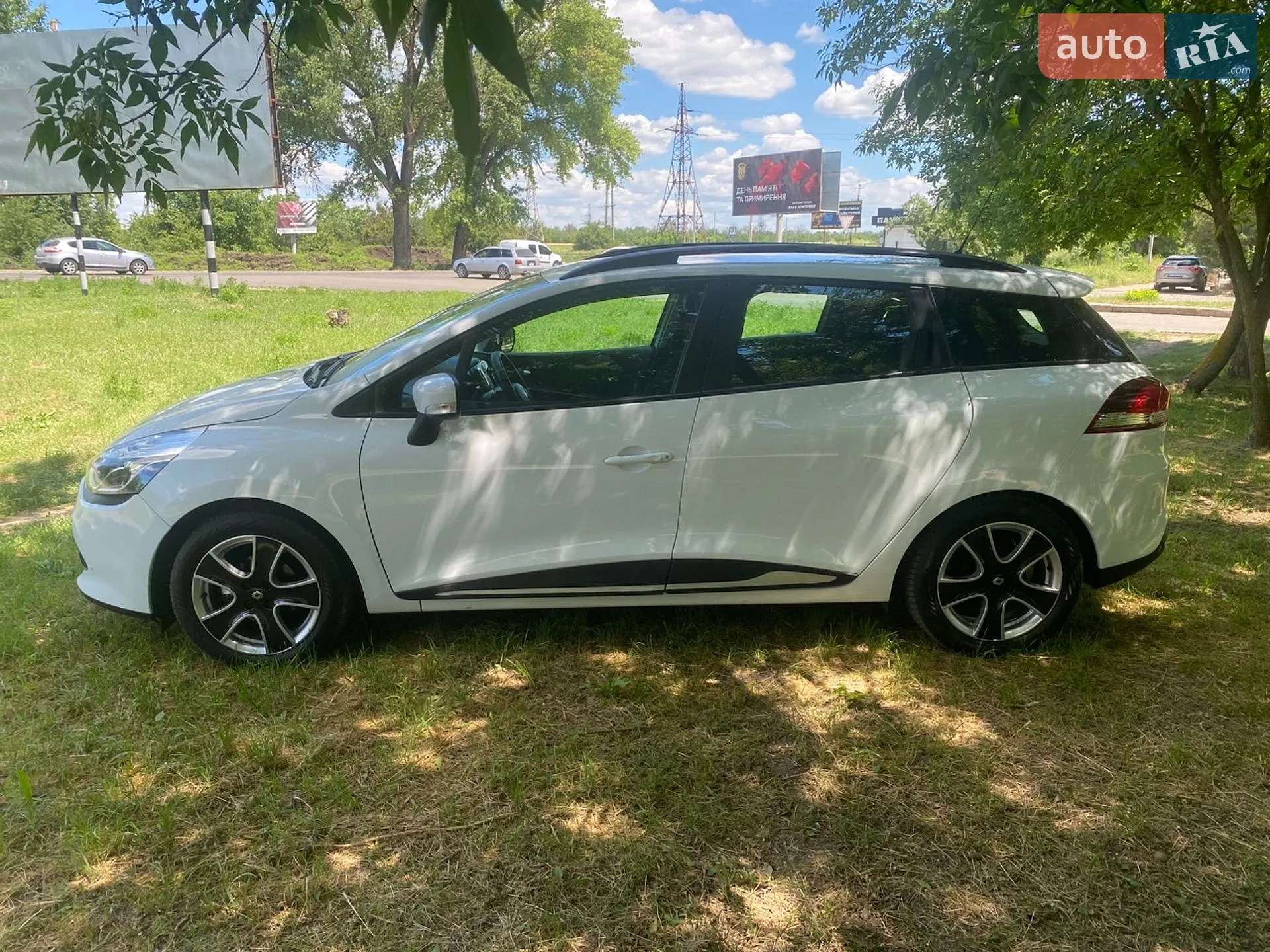 2017 Renault Clio - мініатюра 16