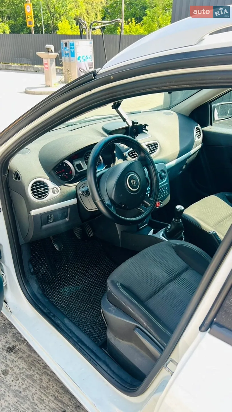 2011 Renault Clio - мініатюра 17