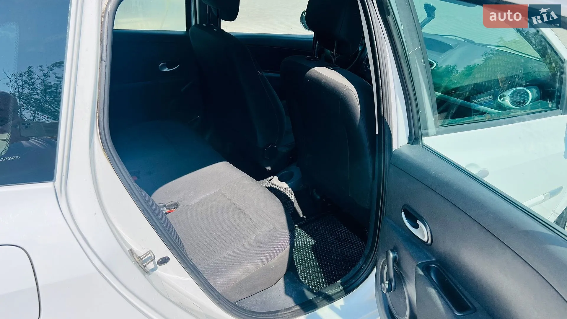 2011 Renault Clio - мініатюра 24