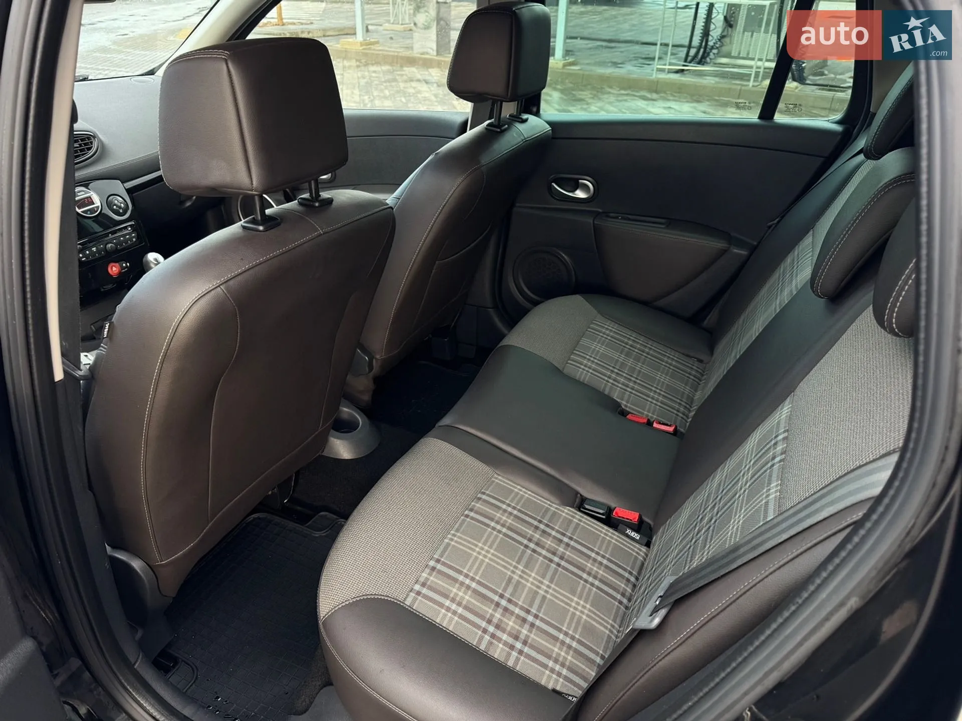 2012 Renault Clio - мініатюра 18