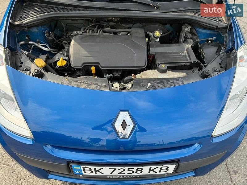 Универсал Renault Clio 2011 в Остроге
