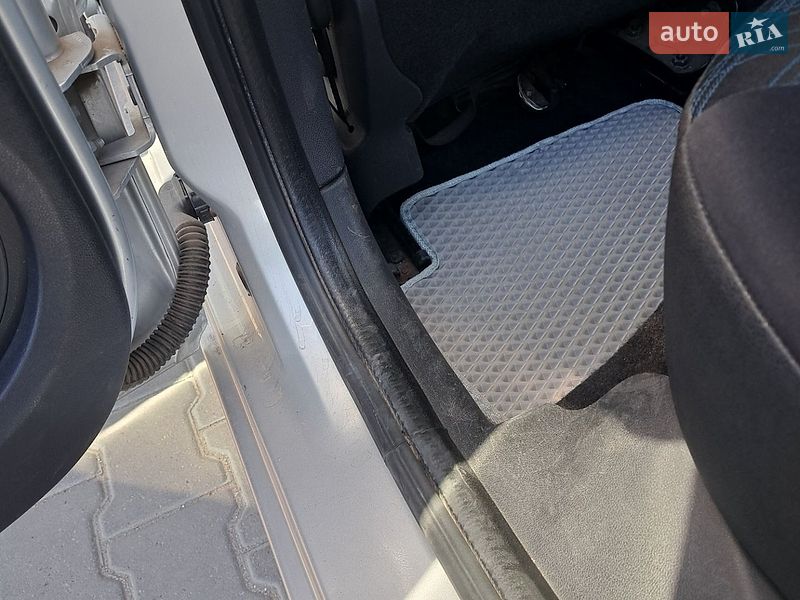 Хэтчбек Renault Clio 2008 в Могилев-Подольске