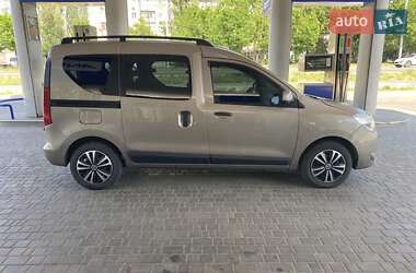 Минивэн Renault Dokker 2015 в 