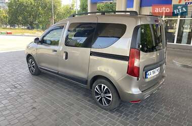 Минивэн Renault Dokker 2015 в 