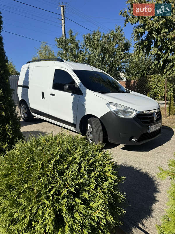 Грузовой фургон Renault Dokker 2014 в Корсуне-Шевченковском