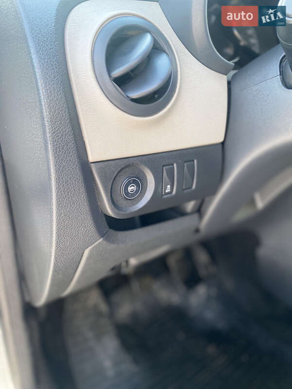 Грузовой фургон Renault Dokker 2016 в Киеве