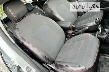 Внедорожник / Кроссовер Renault Duster 2020 в 