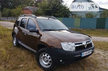 Внедорожник / Кроссовер Renault Duster 2012 в 