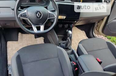 Внедорожник / Кроссовер Renault Duster 2018 в 