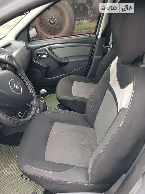 Внедорожник / Кроссовер Renault Duster 2016 в Любаре