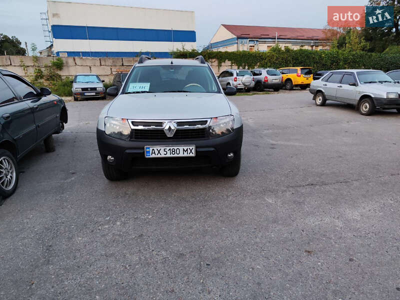 Внедорожник / Кроссовер Renault Duster 2012 в 