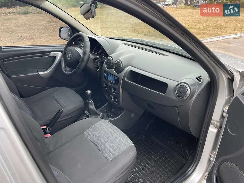 Позашляховик / Кросовер Renault Duster 2011 в Полтаві