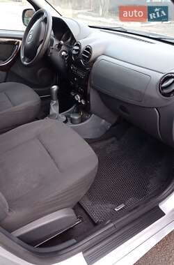 Внедорожник / Кроссовер Renault Duster 2010 в 