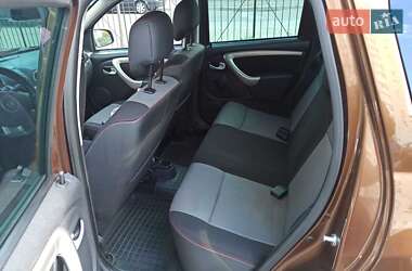 Позашляховик / Кросовер Renault Duster 2013 в 