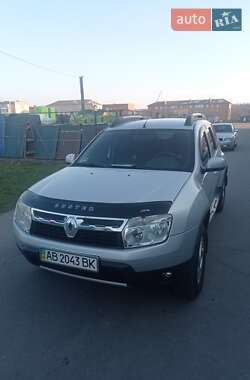 Внедорожник / Кроссовер Renault Duster 2011 в 