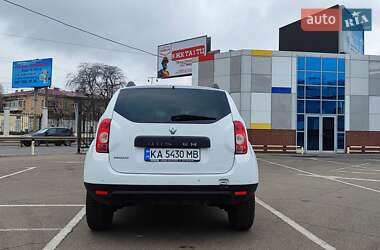 Позашляховик / Кросовер Renault Duster 2012 в 
