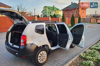 Позашляховик / Кросовер Renault Duster 2013 в 