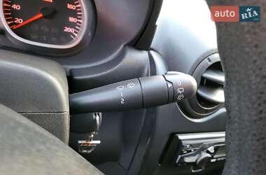 Позашляховик / Кросовер Renault Duster 2013 в 