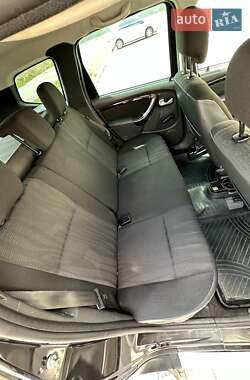 Позашляховик / Кросовер Renault Duster 2012 в 