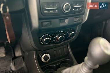 Внедорожник / Кроссовер Renault Duster 2015 в 