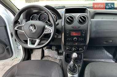 Внедорожник / Кроссовер Renault Duster 2017 в 