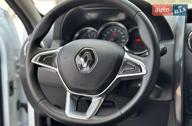 Внедорожник / Кроссовер Renault Duster 2017 в 