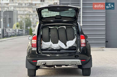 Позашляховик / Кросовер Renault Duster 2016 в 